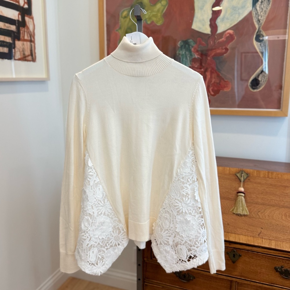 MEIMEIJ turtleneck sweater with fabric flowers - ivory